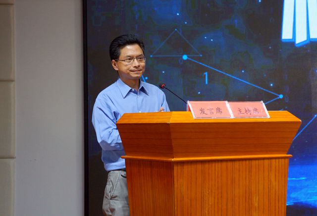 学院党委书记李育全宣布正式启动_副本.jpg