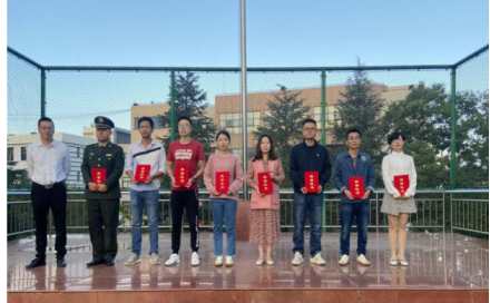 公路学院举行本学期第一次升旗仪式(1)739