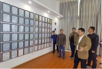 2021.2公路学院领导及教师走访企业并看望实习学生482
