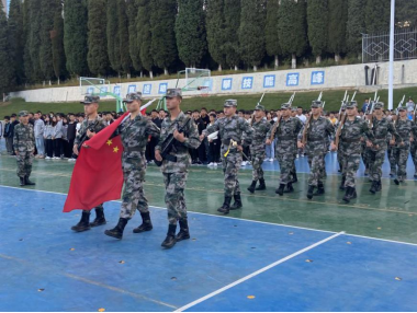公路学院举行本学期第一次升旗仪式(1)717