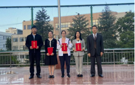 公路学院举行本学期第一次升旗仪式(1)766